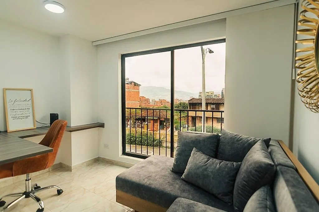 Hermoso Y Comodo Apartamento En El Poblado!!! contacts